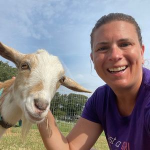 Meet your Posher, Caitlin